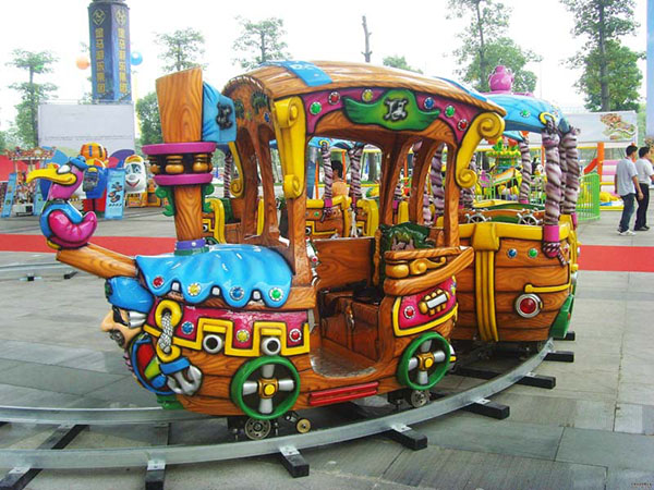 海盜船小火車(chē)